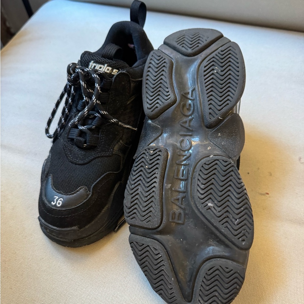 Balenciaga Triple S Black Sneakers - Picture 7 of 8